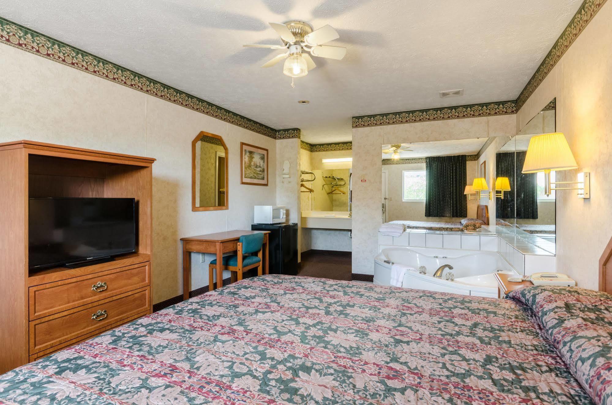 Deerfield Inn Parsons Екстер'єр фото