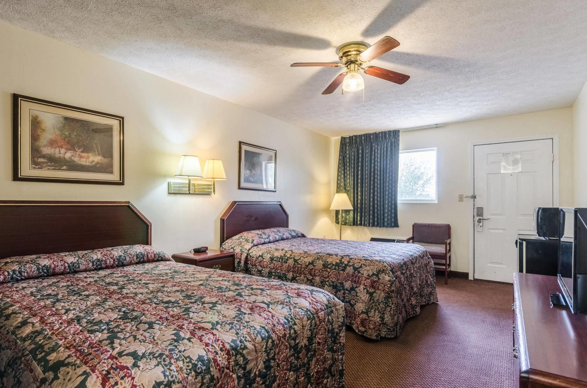 Deerfield Inn Parsons Екстер'єр фото